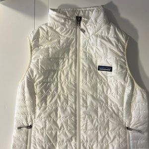 Patagonia Women’s Down Vest Size Medium